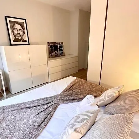 Aristide - 3 Bedrooms -
