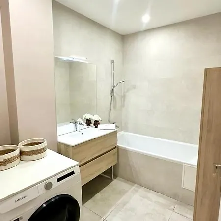 Aristide - 3 Bedrooms -